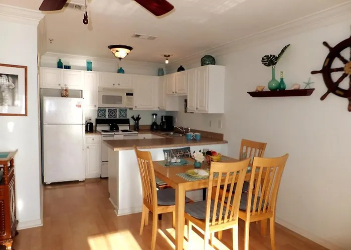 Apartment Quiet Pool View Walk To Family Friendly *