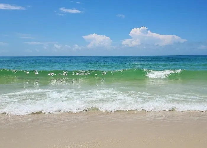 Quiet Pool View Walk To Family Friendly Pensacola